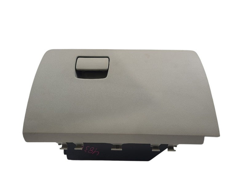 EQUINOX   2017 Glove Box 606362