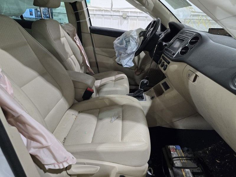 Passenger Right Front Door Electric Fits 09-17 TIGUAN 610985