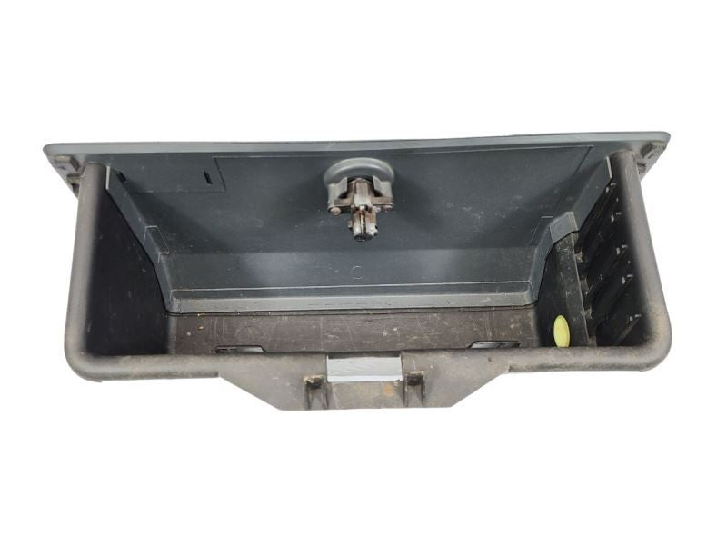 TDOD250   1990 Glove Box 589828
