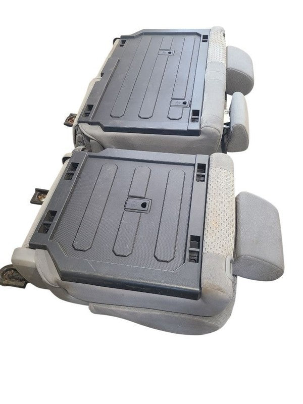 TUNDRA    2010 Seat Rear 672617