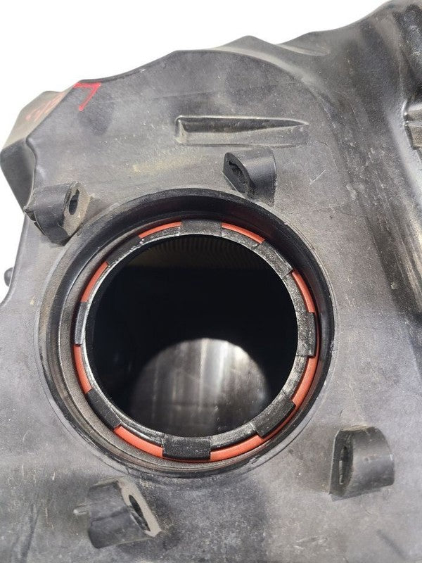 Passenger Right Air Cleaner 3.0L Fits 15-18 PORSCHE MACAN 661483