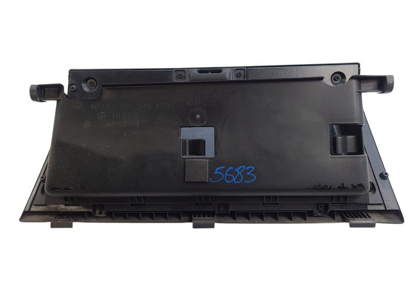 RAM2500   1999 Glove Box 676964