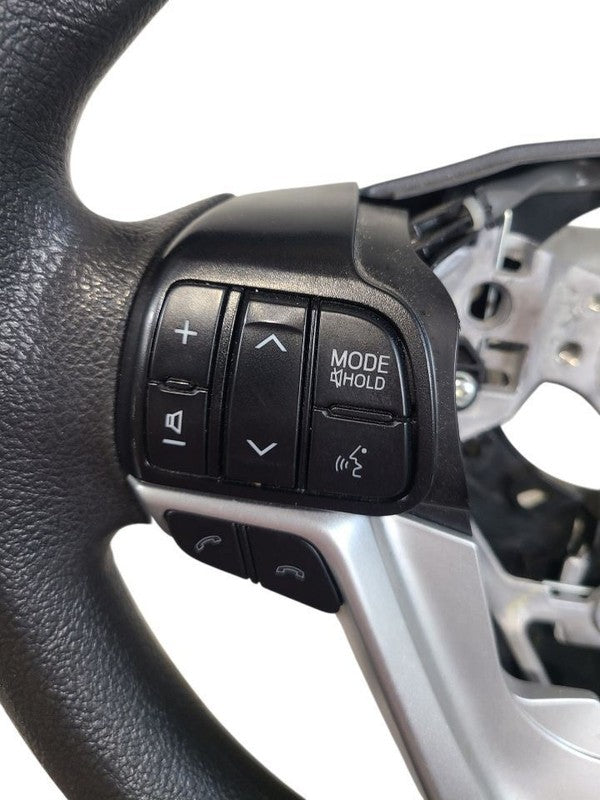 SIENNA    2019 Steering Wheel 670047