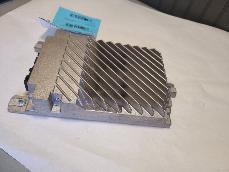Audio Equipment Radio Amplifier Fits 10-17 EQUINOX 622250