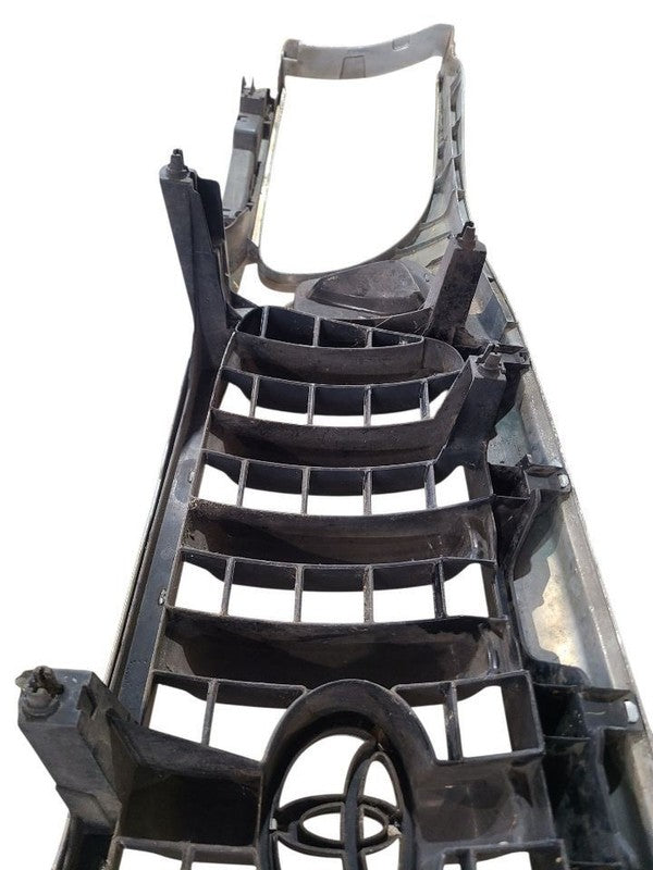 Grille Upper Chrome Fits 01-04 TACOMA 679513