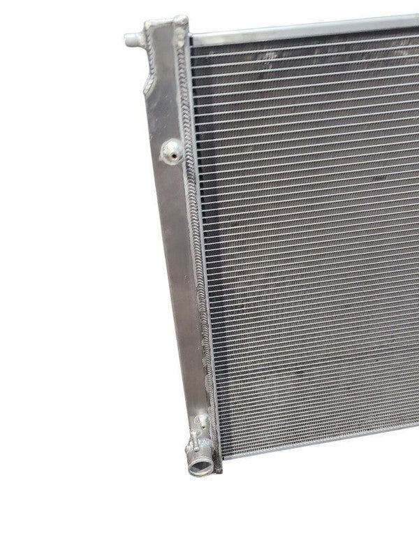 Radiator 8-366 Fits 05-07 FORD F250SD PICKUP 648327