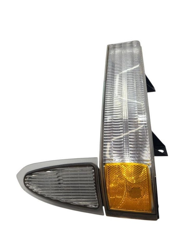 Passenger Corner/Park Light Park Lamp-turn Signal Fits 01-04 EXCURSION
