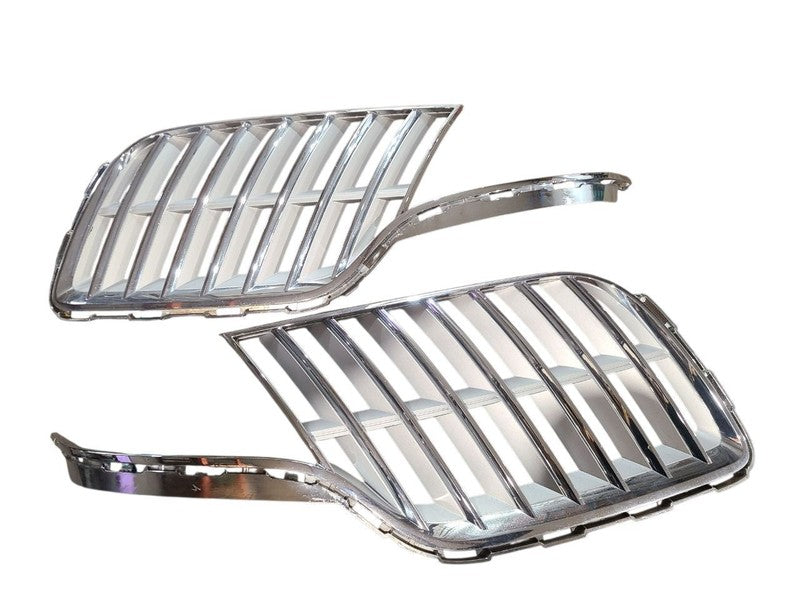 Grille Upper Assembly Includes Support Fits 10-12 MKT 643847
