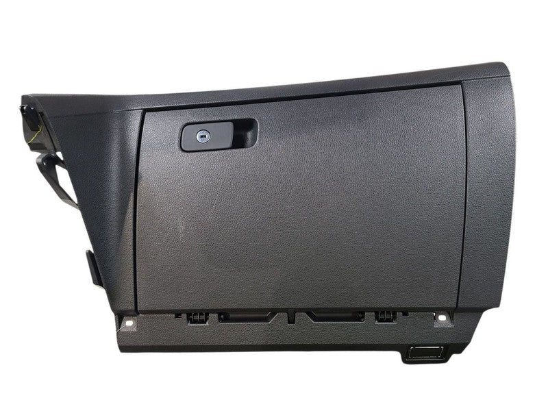 PASSAT    2022 Glove Box 637890
