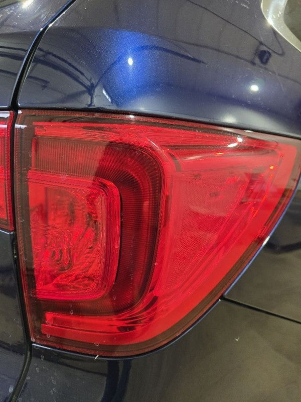 PILOT     2016 Tail Light 608343