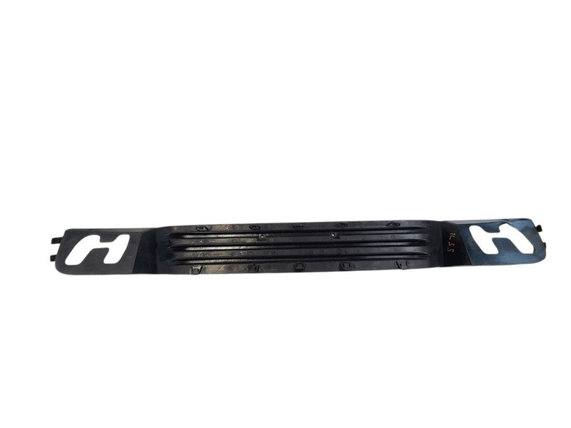 Grille SLE Lower Fits 07-14 YUKON 670102