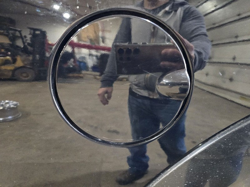 RAM1500   2013 Fuel Filler Door 612424