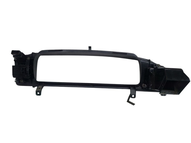 T100      1996 Dash Bezel 676240