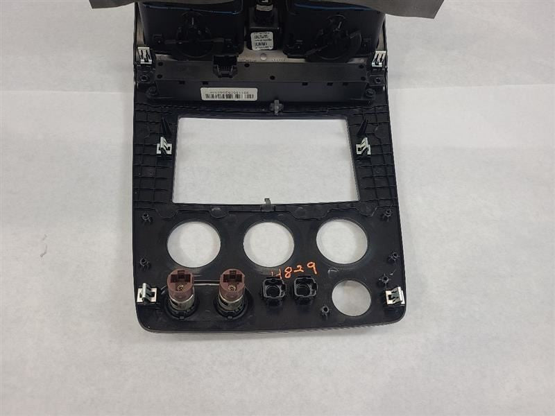 H3        2006 Dash Bezel 606447