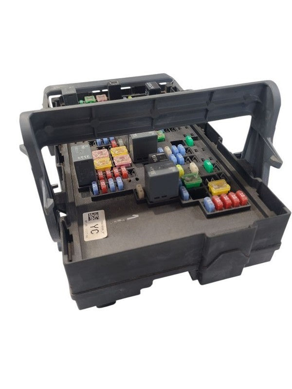 Fuse Box Engine Duramax Fits 07-09 SIERRA 2500 PICKUP 669436