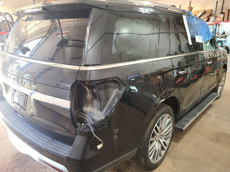 EXPEDITON 2022 Front Door Trim Panel 679259