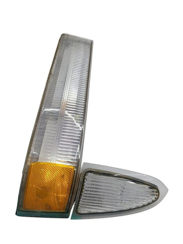 Driver Corner/Park Light Park Lamp-turn Signal Fits 01-04 EXCURSION 67