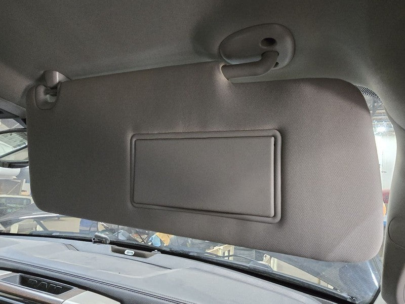 Passenger Sun Visor With Illumination Fits 13-18 DODGE 2500 PICKUP 612