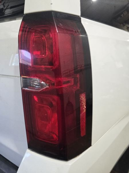 Passenger Right Tail Light Thru 09/01/14 Fits 15 SUBURBAN 1500 600804