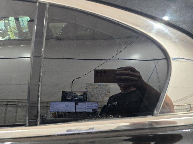 Driver Rear Door Vent Glass Includes Frame Fits 09-16 MKS 643323