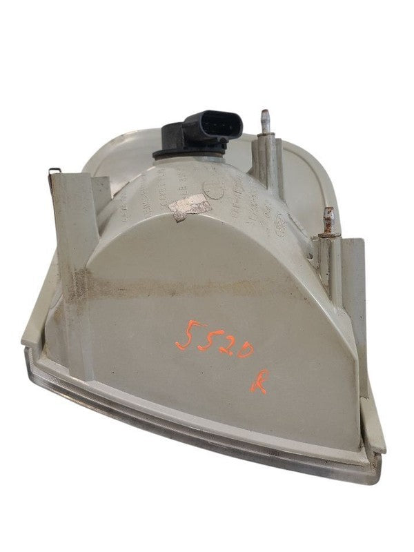 Passenger Corner/Park Light And Lightning Fits 97-03 FORD F150 PICKUP 