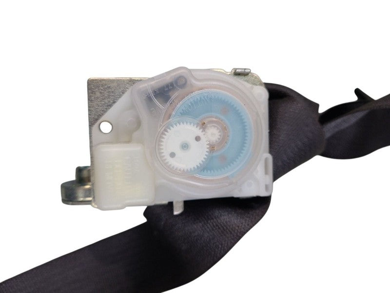 H3        2006 Seat Belt Rear 645020