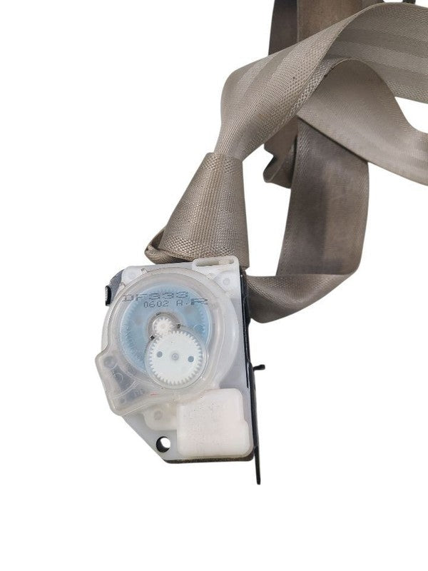 LANDCRUIS 2000 Seat Belt Rear 640113