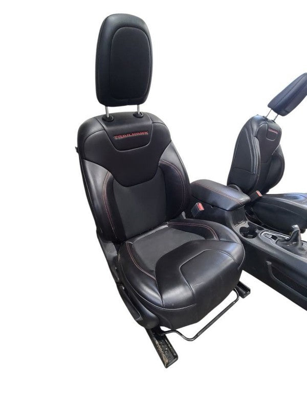 Driver Front Seat Electric Leather Without Memory Fits 15-22 CHEROKEE 