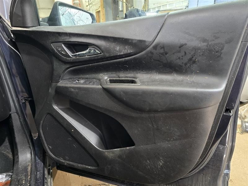 EQUINOX   2018 Front Door Trim Panel 603549