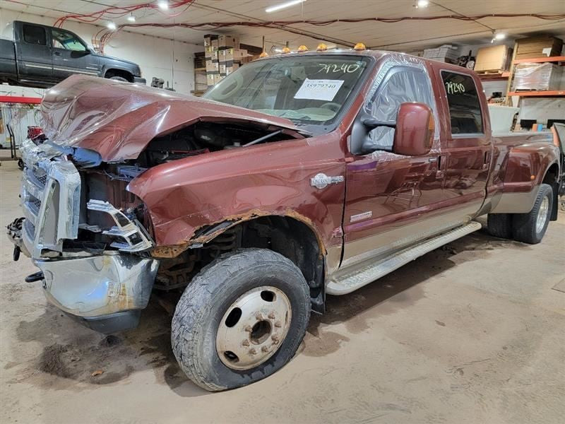 F350SD    2006 Center Cap Wheel 544912