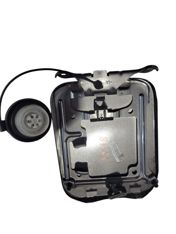 ROGUE     2018 Fuel Filler Door 668653