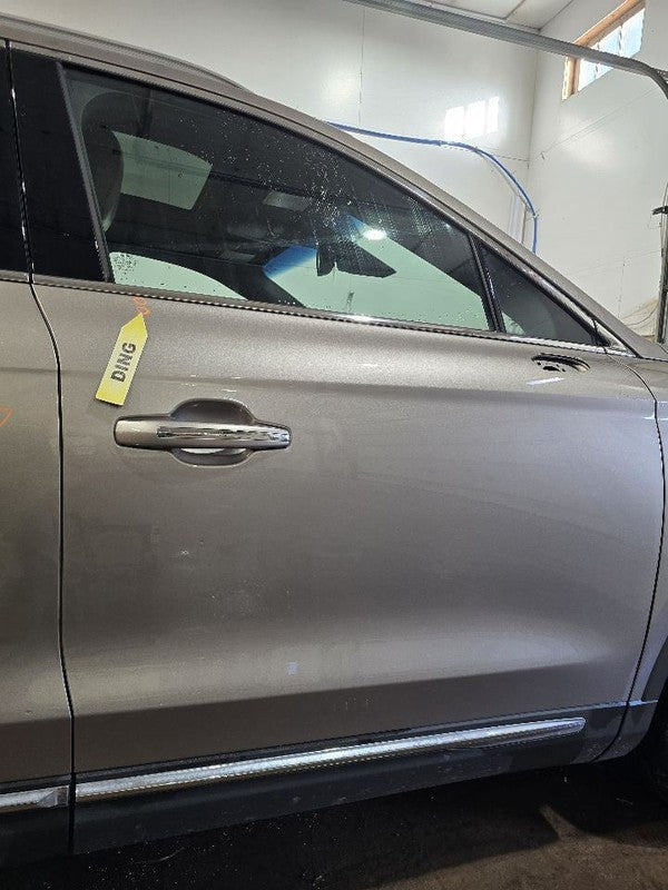 Passenger Right Front Door Fits 16-18 MKX 616870