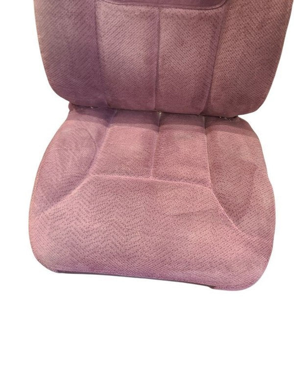 TCHEV2500 1995 Front Seat 670773