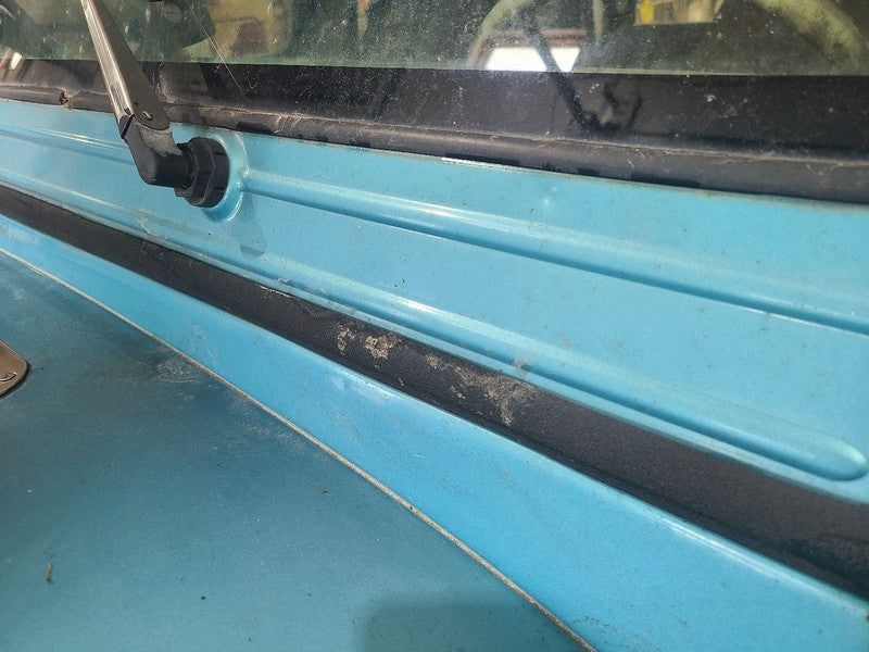 WRANGLER  1995 Windshield Frame        653057