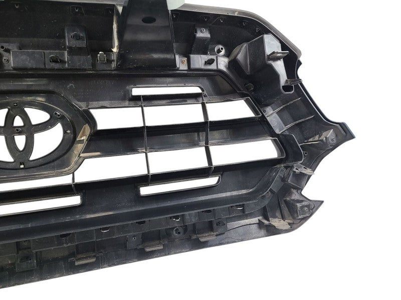 Grille Upper Chrome Grille Surround Moulding SR5 Fits 16-17 TACOMA 629