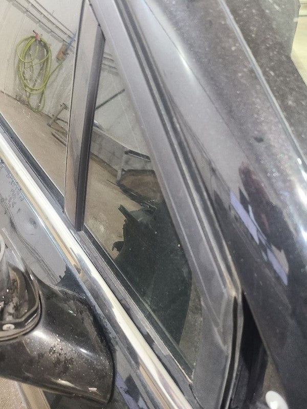 Passenger Right Front Door Vent Glass Fits 13-20 FUSION 651340