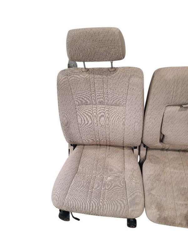 T100      1998 Front Seat 652956