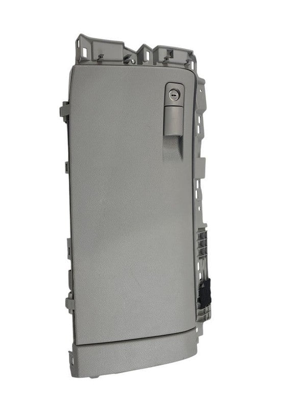PILOT     2016 Glove Box 608371