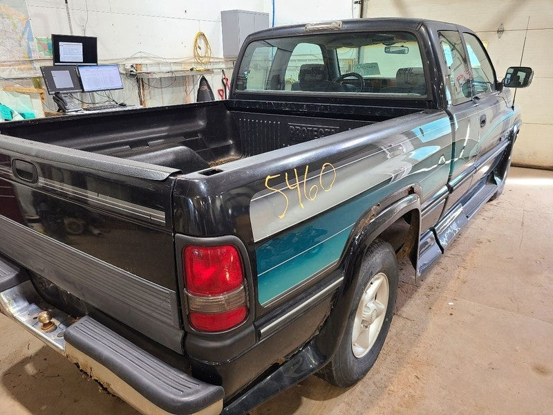 RAM1500   1996 Front Seat 662852