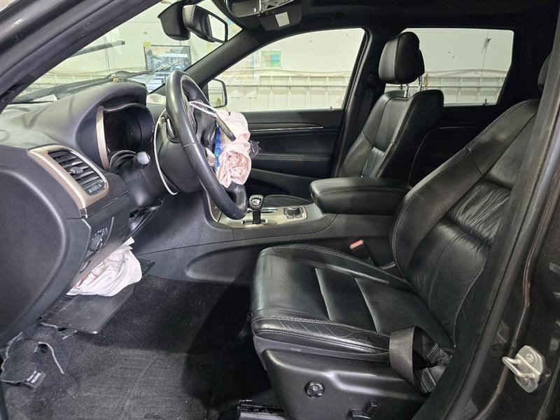 Driver Tail Light Quarter Panel Mounted Fits 15-20 GRAND CHEROKEE 5909