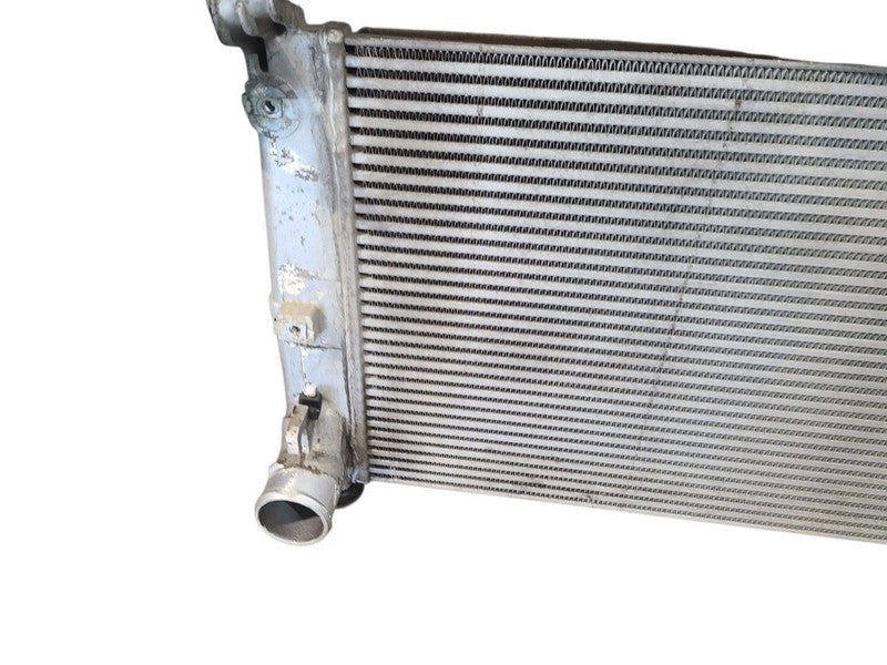 Intercooler 6.6L Fits 01-05 SIERRA 2500 PICKUP 633535