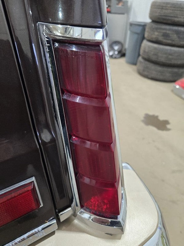 Passenger Right Tail Light Fits 80-83 LINCOLN MARK SERIES 626673