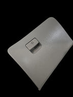 QUEST     2012 Glove Box 652025
