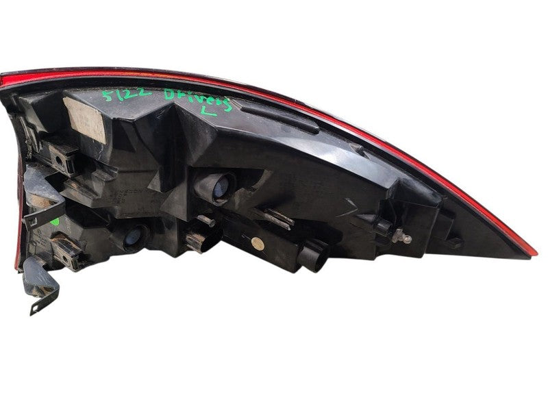 CAYENNE   2012 Tail Light 636201