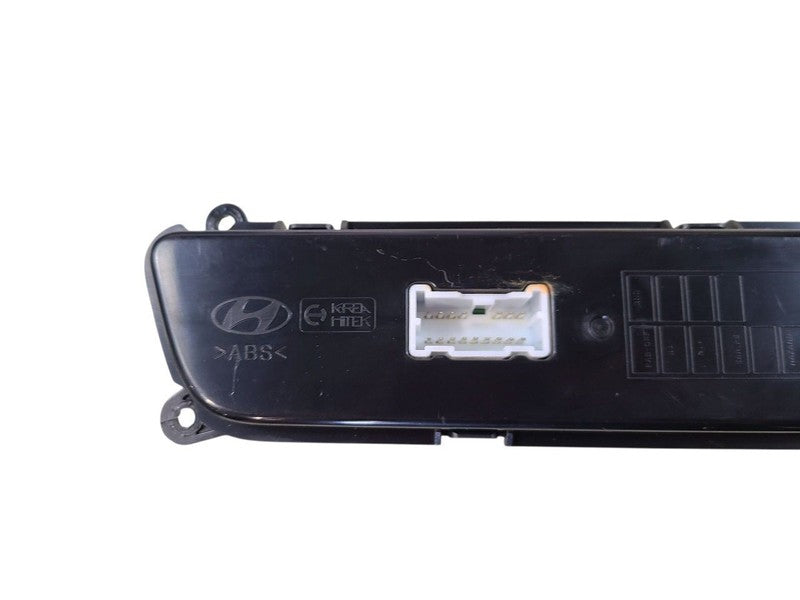 SONATA    2015 Dash/Interior/Seat Switch 647960