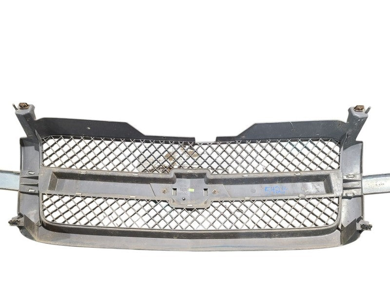 Grille Fits 03-05 SILVERADO 1500 PICKUP 660611