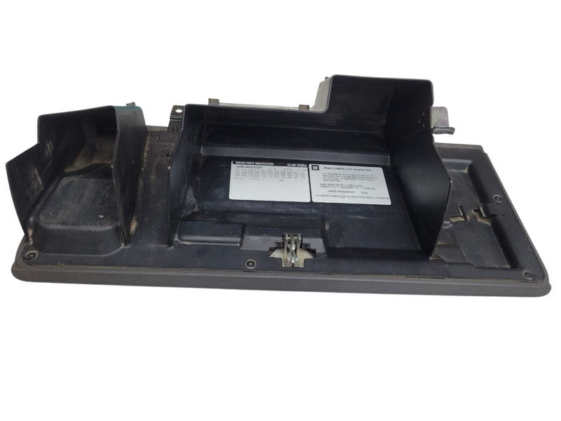 SILVRDO15 2004 Glove Box 672314