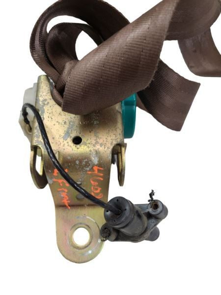 FRONT NEW YRK-R 1988 Driver's Side Retractor Seat Belt Front 581924