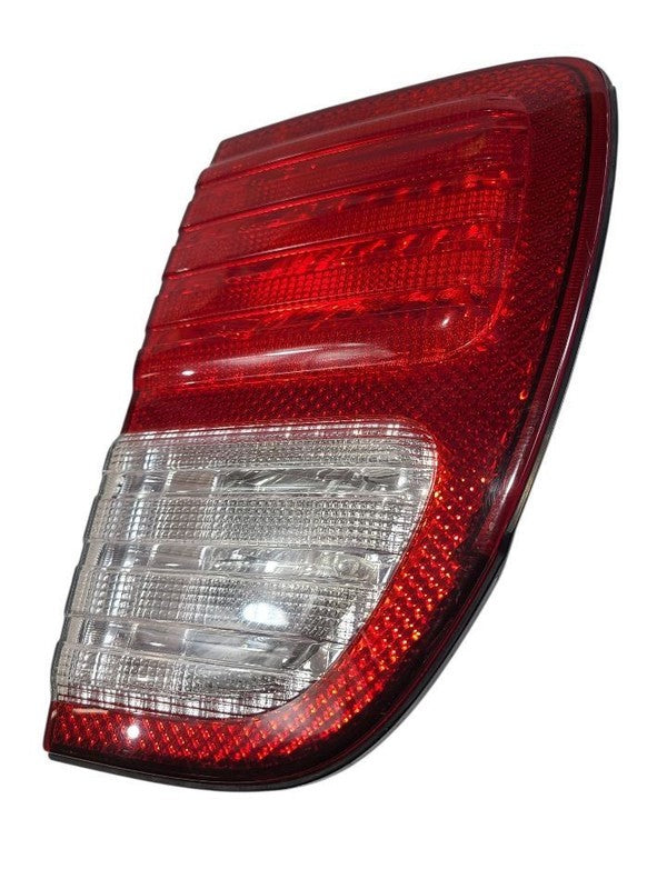 Passenger Tail Light Tailgate Mounted Fits 98-02 LEXUS LX470 667798