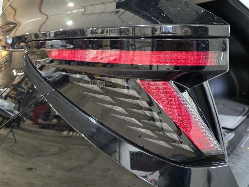 TUCSON    2022 LED Driver's Side, Quarter Mounted Tail Light 580895